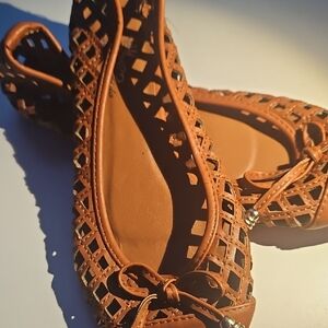 Chic Brown Women's Loafers with Cutout Design